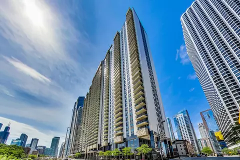 400 E Randolph St #2521, Chicago, IL 60601