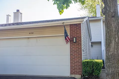 420 Winston Ln, Deerfield, IL 60015