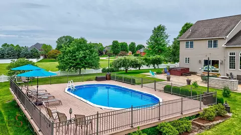 Exterior - 3067 E 1825th Rd, Ottawa, IL 61350 photo 5 of 8