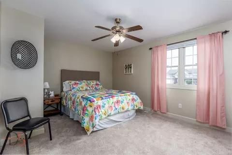 Bedroom - 3067 E 1825th Rd, Ottawa, IL 61350 photo 4 of 6