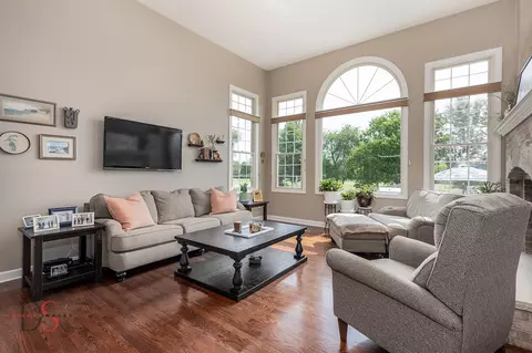 Living - 3067 E 1825th Rd, Ottawa, IL 61350 photo 1 of 3