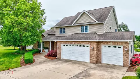 3067 E 1825th Rd, Ottawa, IL 61350