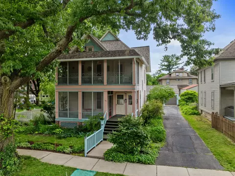 140 Glen Rd, Rockford, IL 61103