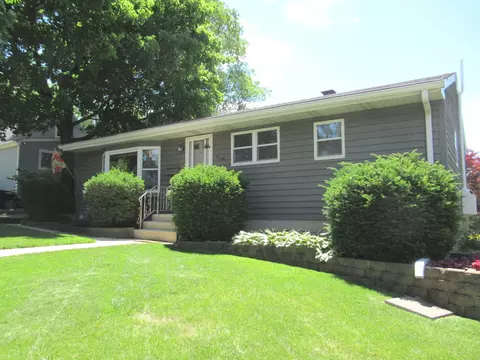 320 E Stimmel St, West Chicago, IL 60185