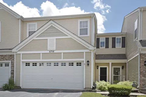 6758 Slate Dr, Carpentersville, IL 60110