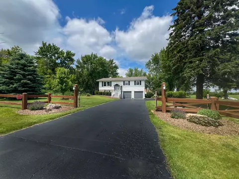 48 W930 Il Route 64, Maple Park, IL 60151