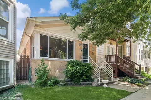 2900 N Woodard St, Chicago, IL 60618
