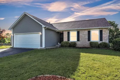 4201 Tallgrass Ct, Zion, IL 60099