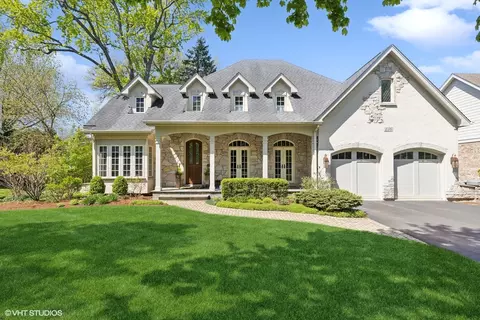 236 Powell St, Clarendon Hills, IL 60514