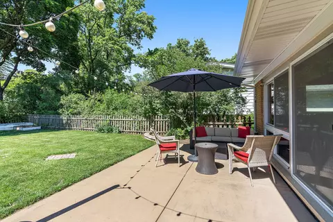 Exterior - 512 S 5th St, West Dundee, IL 60118 photo 6 of 8