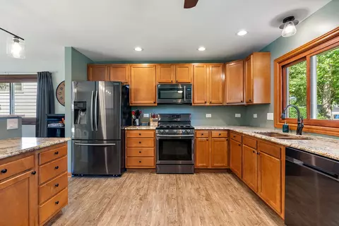 Kitchen - 512 S 5th St, West Dundee, IL 60118 photo 2 of 3