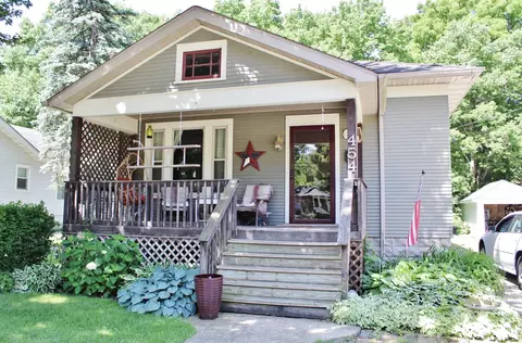 Exterior - 454 West Ave, Morris, IL 60450 photo 1 of 9