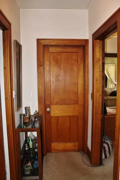 Entry Way - 454 West Ave, Morris, IL 60450 photo 2 of 2