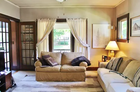 Living - 454 West Ave, Morris, IL 60450 photo 1 of 1