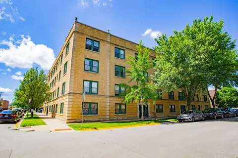 9100 Lamon Ave #3N, Skokie, IL 60077