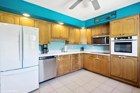 250 E Harrison Rd, Lombard, IL 60148 photo 12