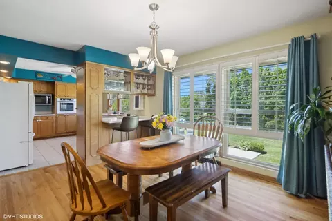 250 E Harrison Rd, Lombard, IL 60148 photo 9