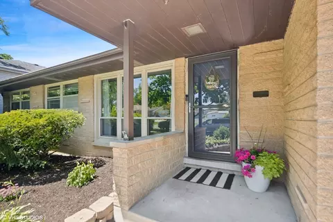 250 E Harrison Rd, Lombard, IL 60148 photo 3