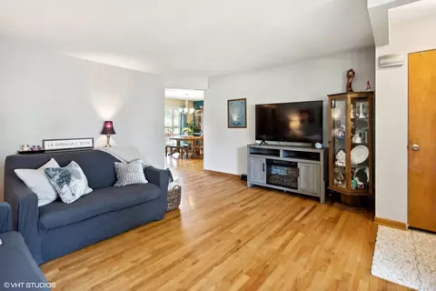 250 E Harrison Rd, Lombard, IL 60148 photo 7