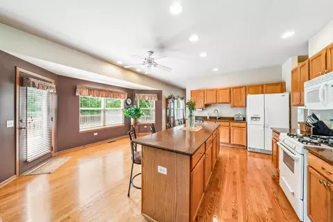 1287 Deerpath Cir, Aurora, IL 60506 photo 10