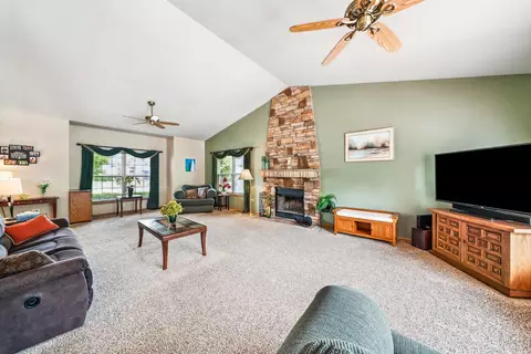 1287 Deerpath Cir, Aurora, IL 60506 photo 3