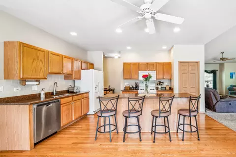 1287 Deerpath Cir, Aurora, IL 60506 photo 9