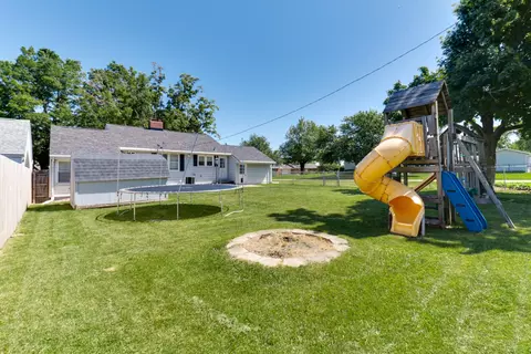 Exterior - 207 E Park St, Danvers, IL 61732 photo 5 of 7