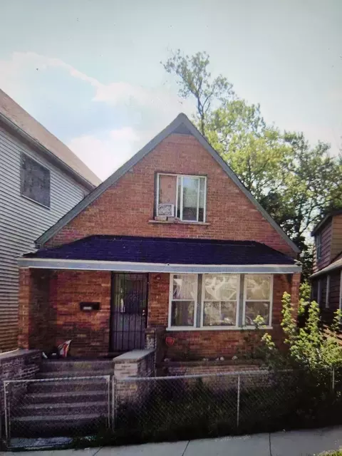 12016 S Prairie Ave, Chicago, IL 60628