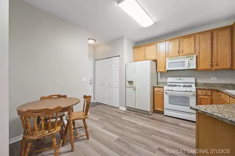 1609 Captiva Dr, Aurora, IL 60504 photo 4