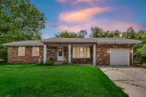 10 S426 Ruth Dr, Lemont, IL 60439