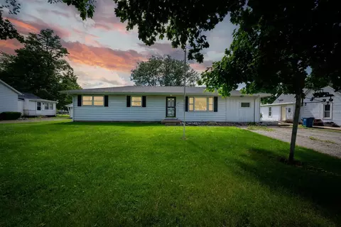 605 N Maple Ave, Minier, IL 61759