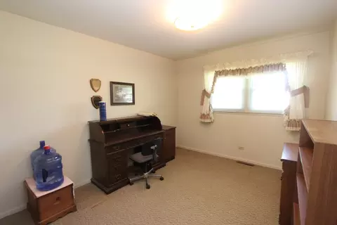 Bedroom - 712 Maple St, Marengo, IL 60152 photo 3 of 3
