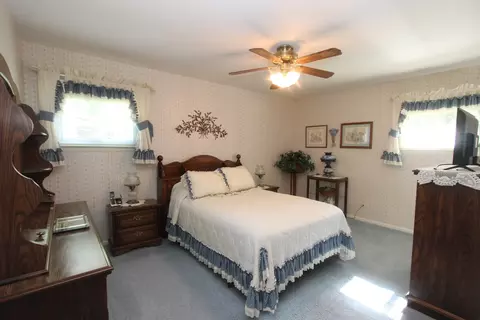 Bedroom - 712 Maple St, Marengo, IL 60152 photo 2 of 3