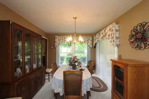 Dining - 712 Maple St, Marengo, IL 60152 photo 1 of 1