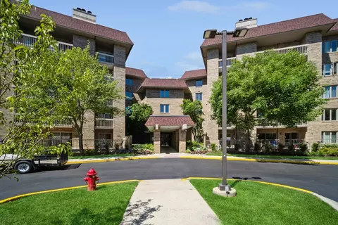 1280 Rudolph Rd #5H, Northbrook, IL 60062