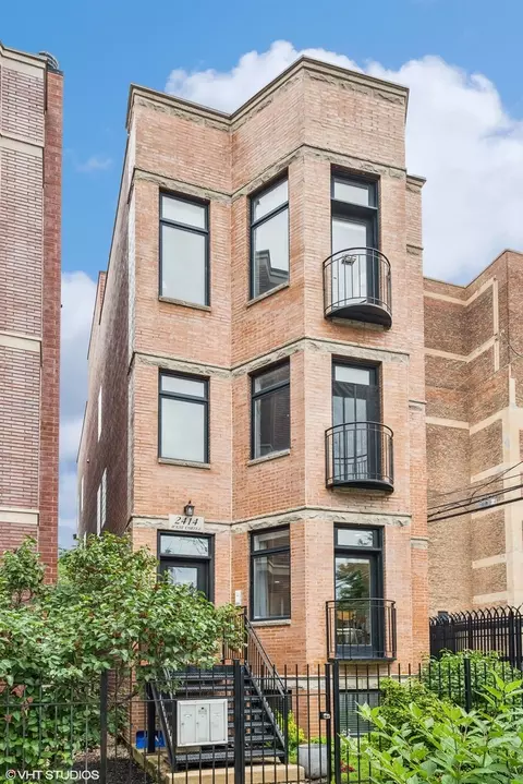 2414 W Cortez St #1, Chicago, IL 60622