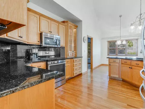13324 Millbank Dr, Plainfield, IL 60585 photo 9