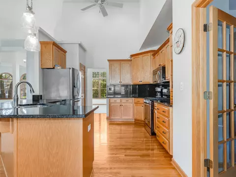 13324 Millbank Dr, Plainfield, IL 60585 photo 8