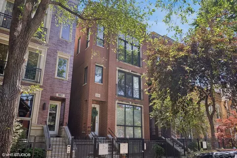 859 N Hermitage Ave #3, Chicago, IL 60622