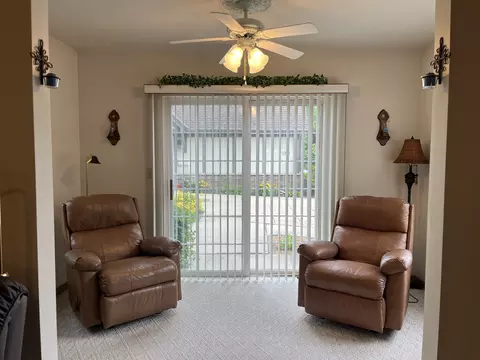 Living - 1802 Willow Circle Dr, Crest Hill, IL 60403 photo 2 of 4
