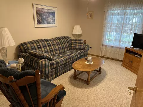 Living - 1802 Willow Circle Dr, Crest Hill, IL 60403 photo 3 of 4