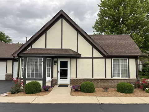 1802 Willow Circle Dr, Crest Hill, IL 60403