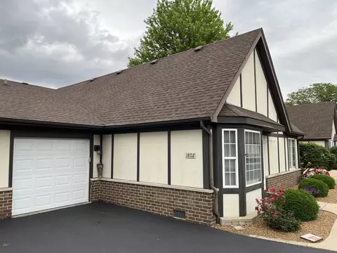 Exterior - 1802 Willow Circle Dr, Crest Hill, IL 60403 photo 2 of 4