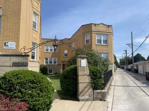 6355 W Raven St #1A, Chicago, IL 60646
