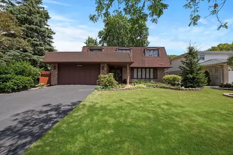 10603 Chamonieux Dr, Palos Hills, IL 60465