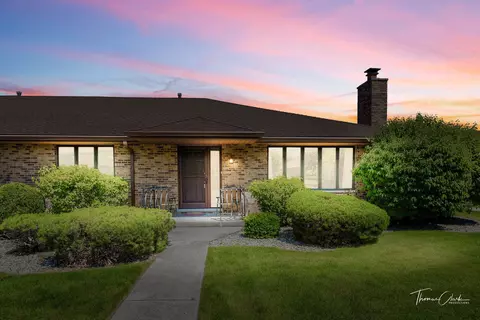 16034 Eagle Ridge Dr, Tinley Park, IL 60477