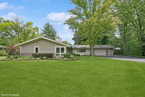 10 S163 Clarendon Hills Rd, Willowbrook, IL 60527