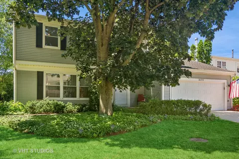 2073 Arleen Ct, Schaumburg, IL 60194