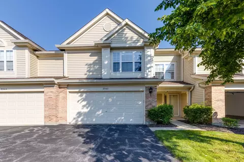 2940 Oak Ct #2940, Schaumburg, IL 60193