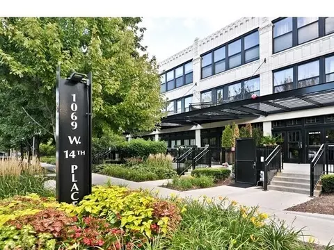 1069 W 14th Pl #323, Chicago, IL 60608